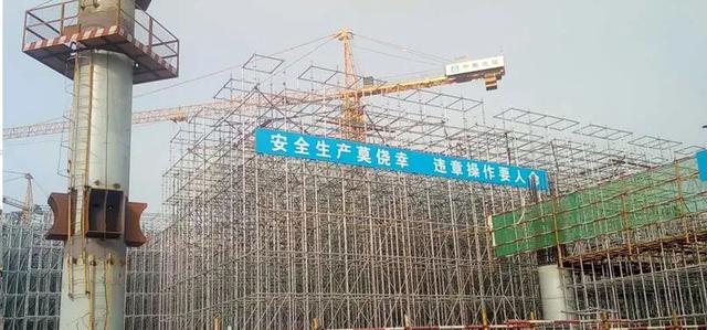 傳統(tǒng)腳手架正在向盤扣腳手架轉(zhuǎn)型！(圖2)